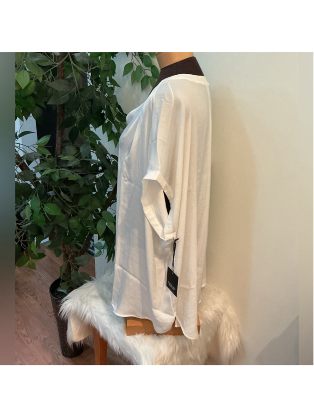 Simply Vera Vera Wang Cuffed dolman sleeve popover v neck blouse 3X - Picture 3 of 10